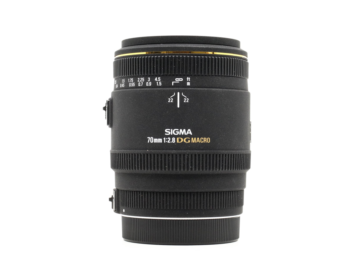 Sigma 70mm f/2.8 EX DG Macro - Compatibile con Canon EF