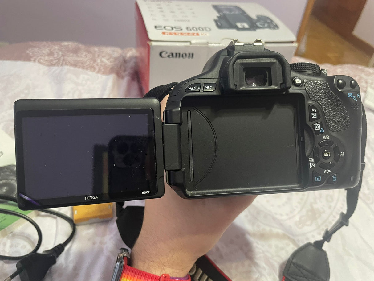 CanonEOS 600Ddf45cac7-dd13-4325-be6b-ed48704c214e