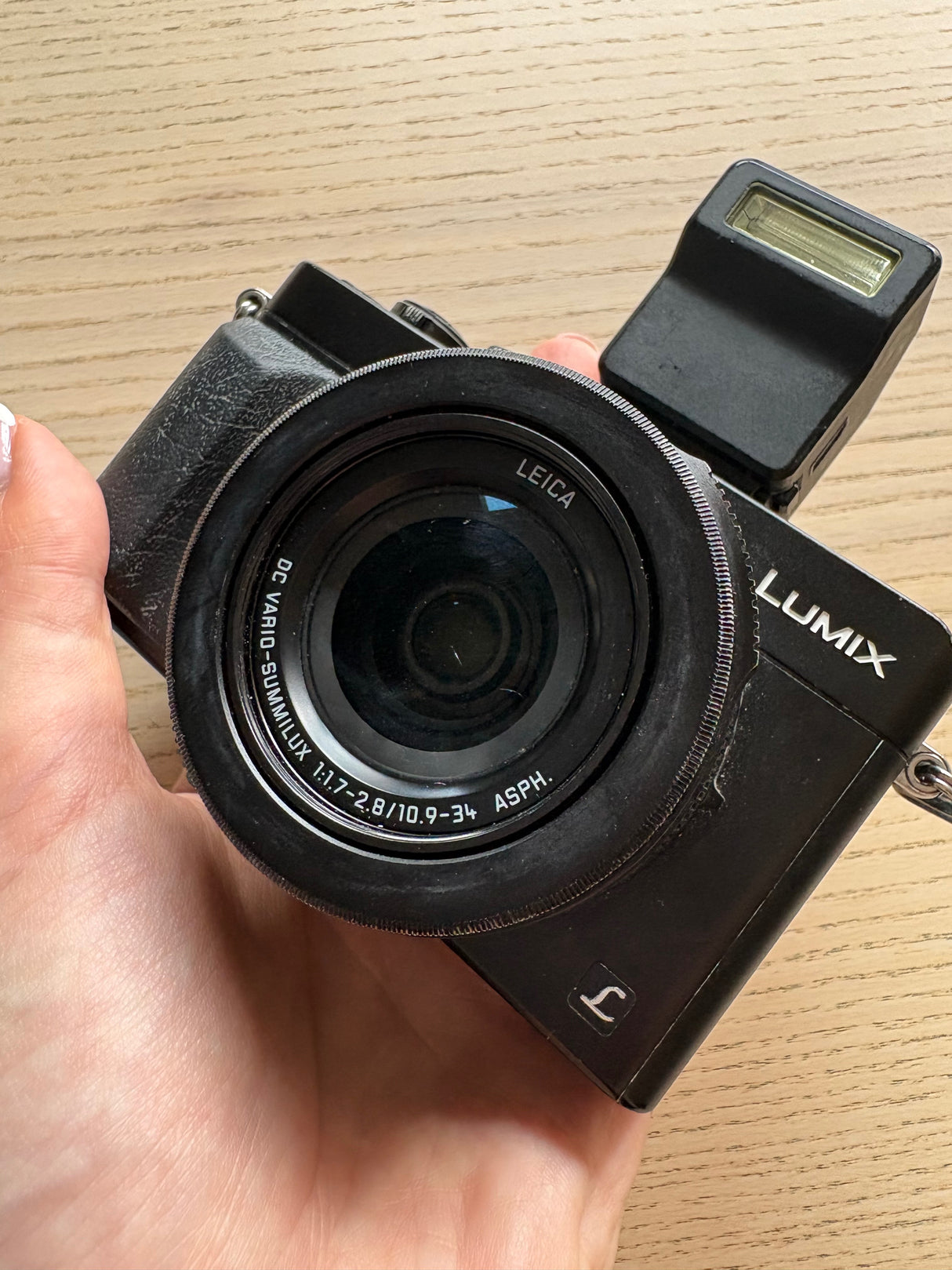 PanasonicDMC LX-1003c52a139-e55c-45e7-b01c-6a20f84f2581