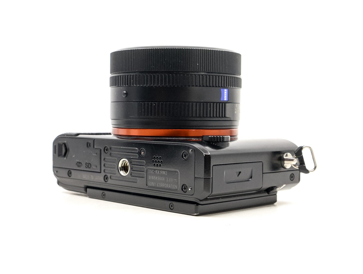 Sony Cyber-shot DSC-RX1R Mark II - segunda mano - excelente estado - detalle 2 de 4 - SKU 3798357 - Camera Market