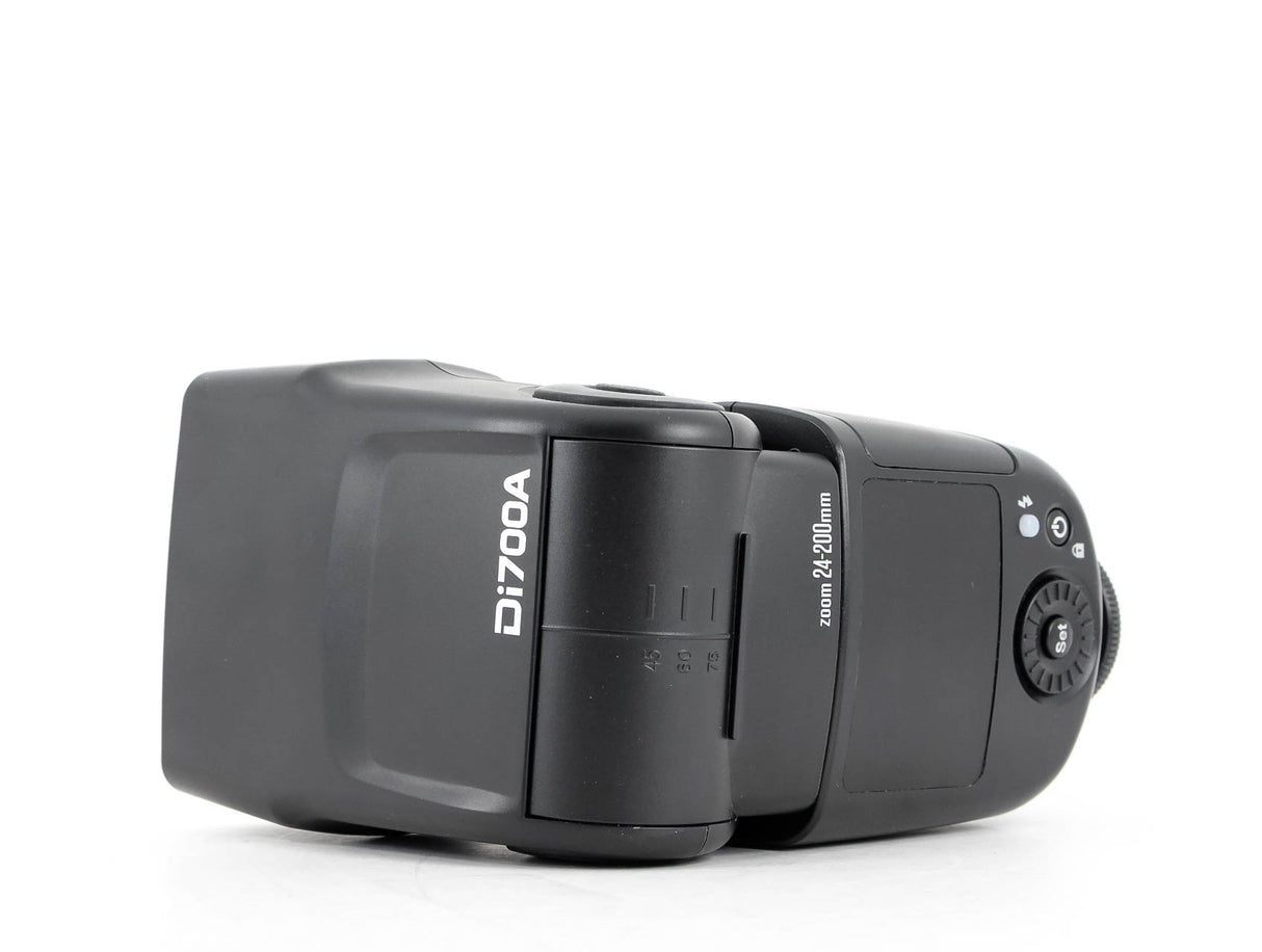 Speedlite Nissin Di700A - Dedicato a Nikon