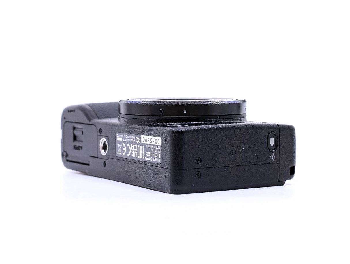 Ricoh GR IIIx - segunda mano - excelente estado - detalle 2 de 4 - SKU 3796786 - Camera Market