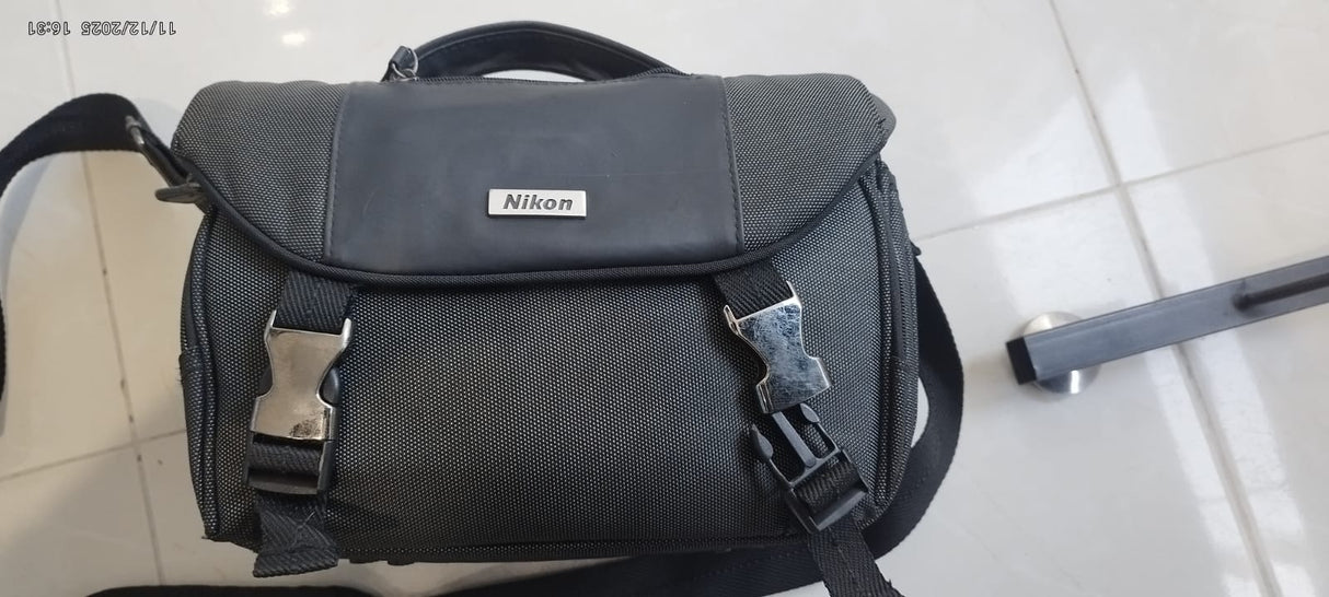 NIKOND330069d6d6e0-4210-4007-b799-7d2c0d880840