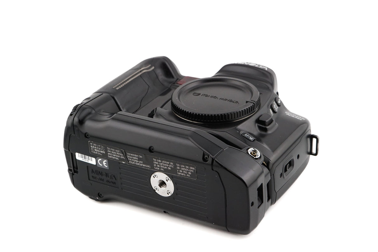 Minolta Dynax 700si + impugnatura di controllo verticale VC-700