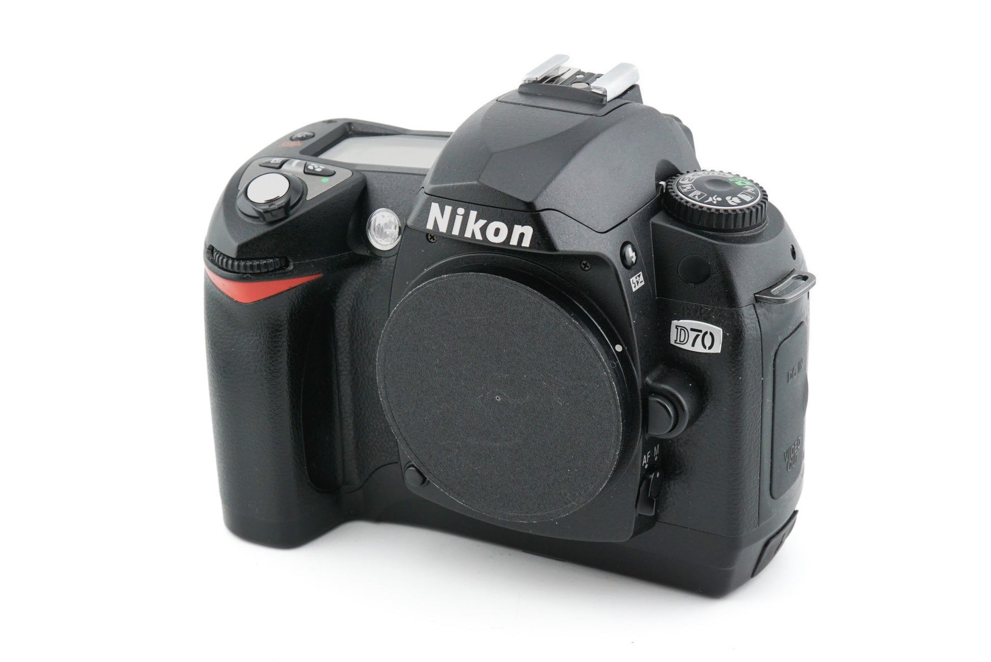 Unleash your creativity with the versatile Nikon D70