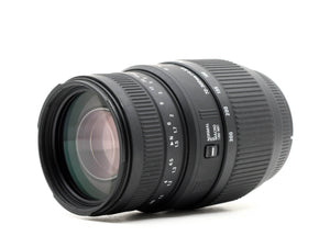 Sigma 70-300mm f/4-5.6 DG Macro - Sony A Fit - segunda mano - excelente estado - detalle 2 de 3 - SKU 3778165 - Camera Market