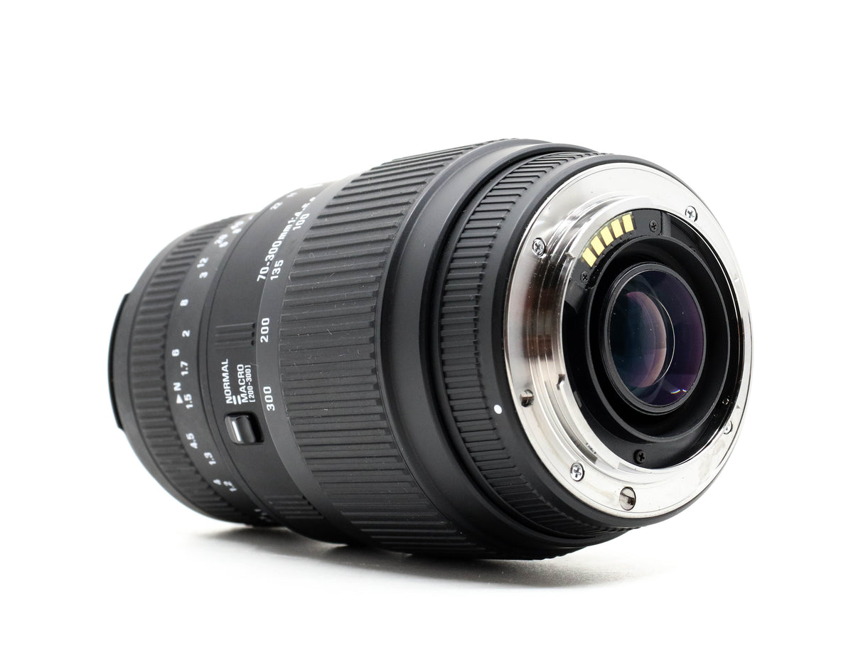 Sigma 70-300mm f/4-5.6 DG Macro - Sony A Fit - segunda mano - excelente estado - detalle 3 de 3 - SKU 3778165 - Camera Market