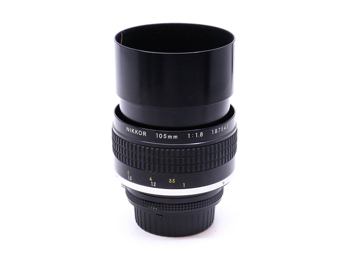 Nikon Ai-S 105mm f/1.8 · imagen principal