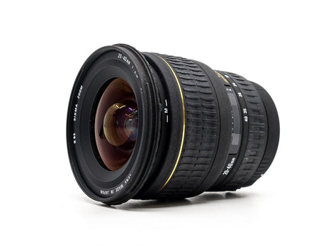 Sigma 20-40mm f/2.8 EX DG - Canon EF Fit
