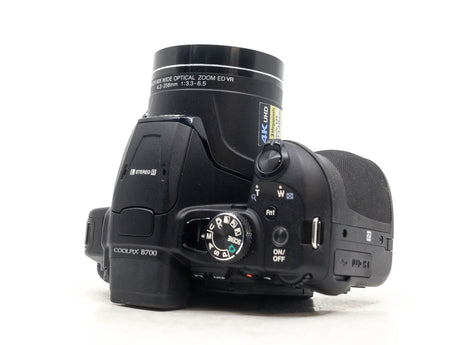 Nikon Coolpix B700