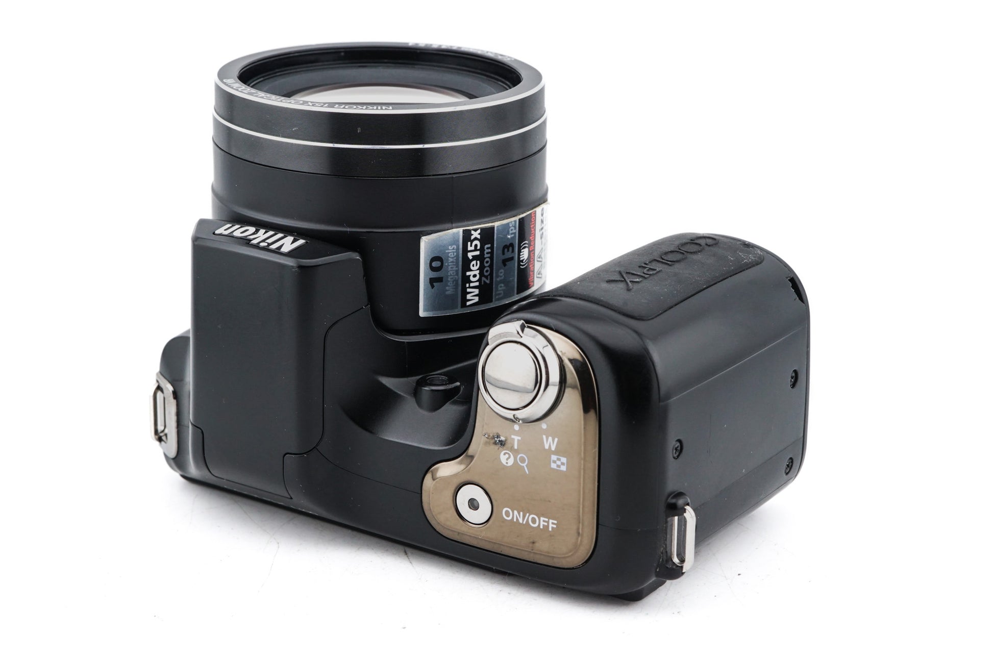 Explore the world with the Nikon Coolpix L100 | Cameramarket