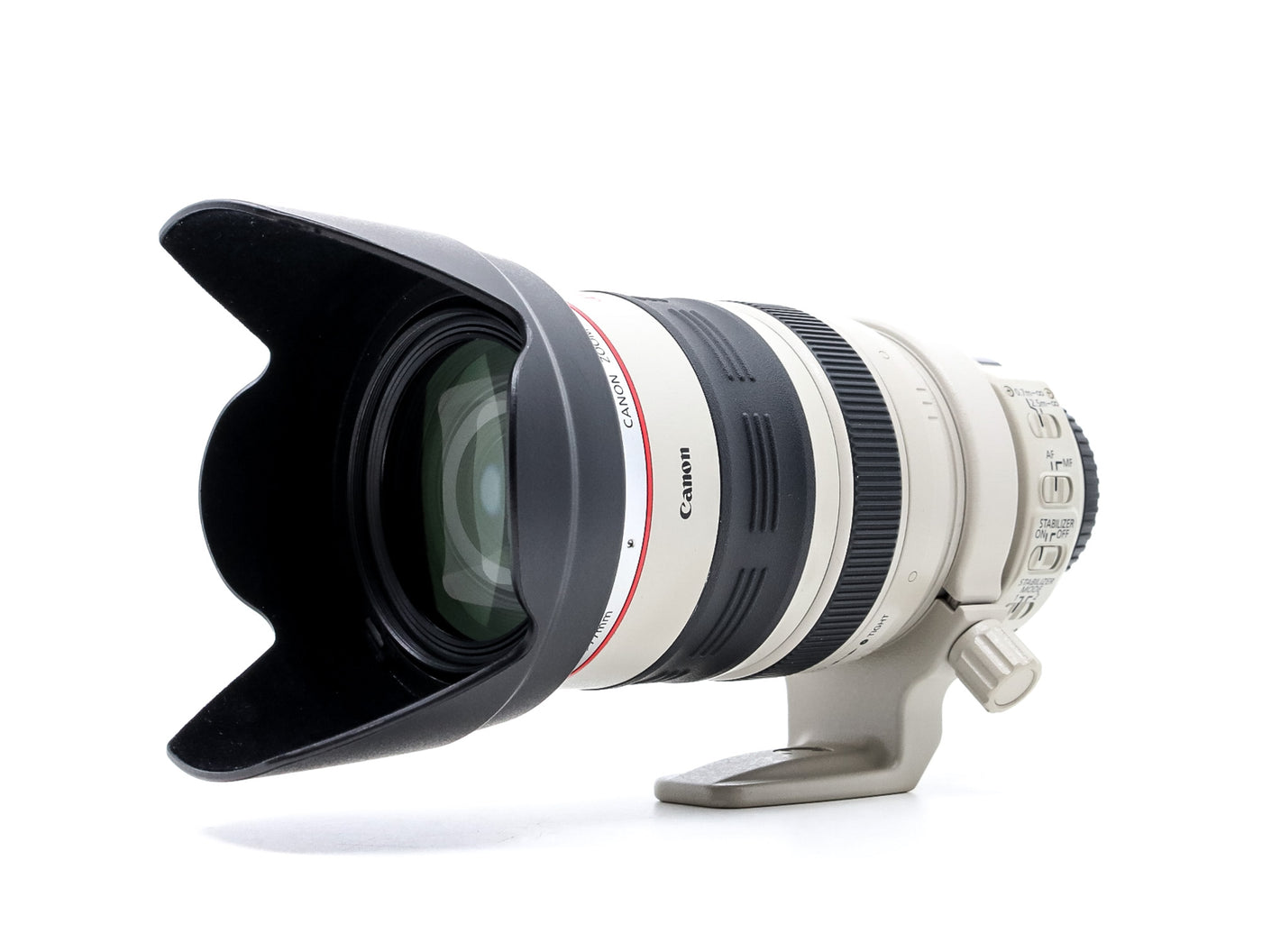 Canon EF 28-300mm f/3.5-5.6 L IS USM  · main image