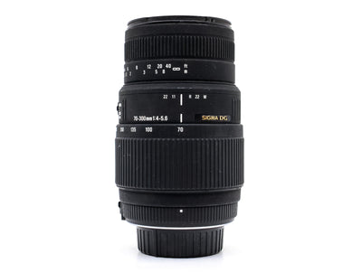 Sigma 70-300mm f/4-5.6 Macro - Nikon fit