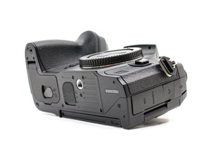 OM SYSTEM OM-1 Mark II - segunda mano - excelente estado - detalle 2 de 4 - SKU 3794489 - Camera Market