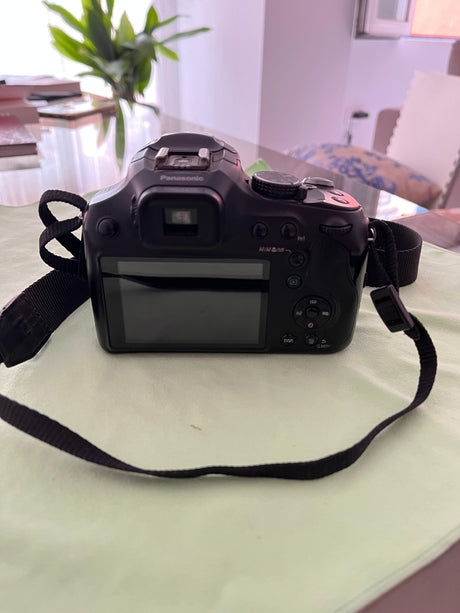 Panasonic  Lumix DMC-FZ70 74a4b1a1-8b5b-4212-9172-b6368a7fb9ad