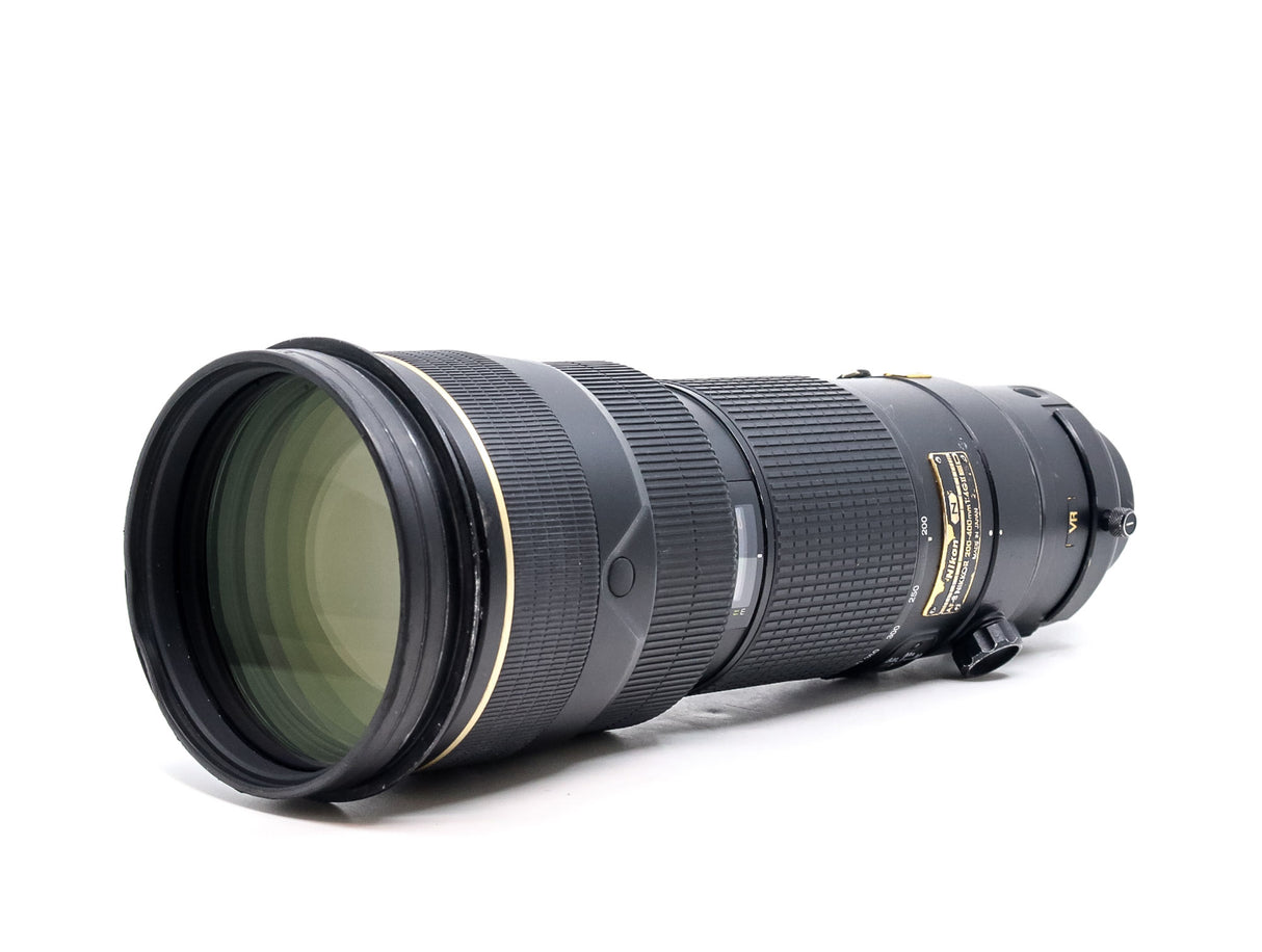 Nikon AF-S Nikkor 200-400mm f/4G IF-ED VR II