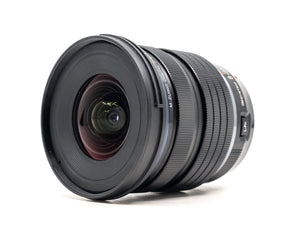 Olympus M.Zuiko ED 8-25mm f/4 PRO - segunda mano - excelente estado - detalle 2 de 3 - SKU 3781950 - Camera Market