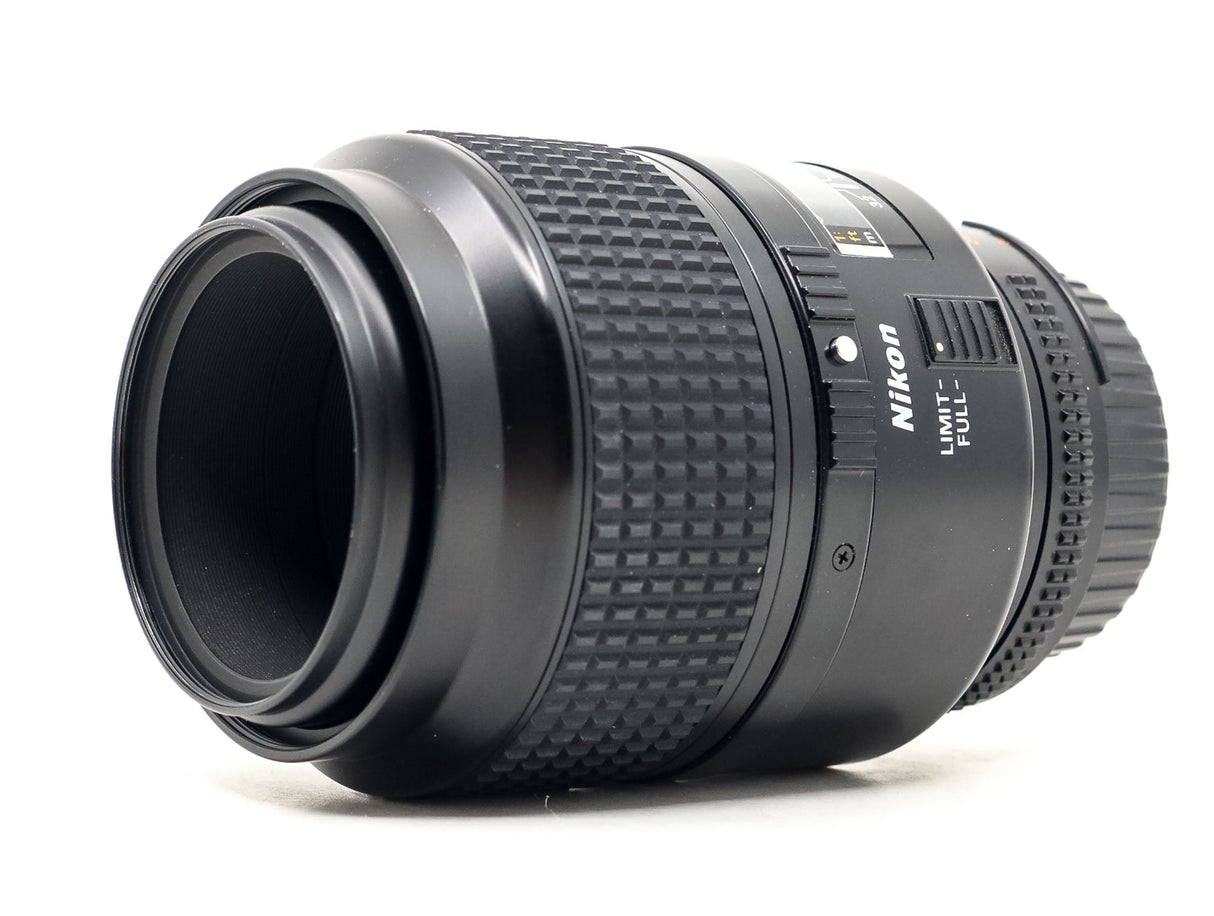 Nikon AF Nikkor 105mm f/2.8 Micro - segunda mano - excelente estado - detalle 2 de 3 - SKU 3714664 - Camera Market