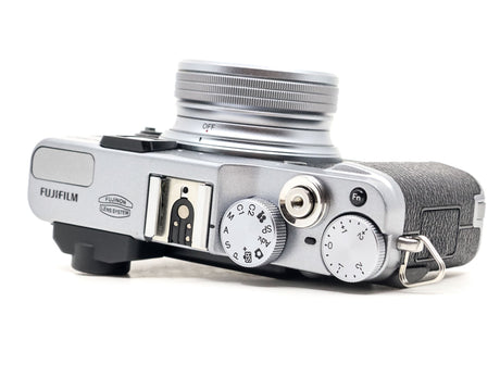 Fujifilm X20 - segunda mano - excelente estado - detalle 3 de 4 - SKU 3788195 - Camera Market