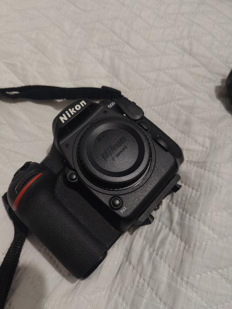 NikonD5000ad9b7ee-37e0-49a4-8e4f-dd5fecb2257c