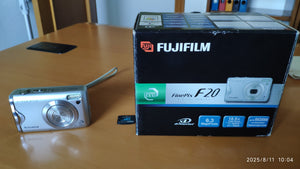 FUJIFILMFINEPIX F207dd2fa83-c400-45be-9be2-1955ae4da02b