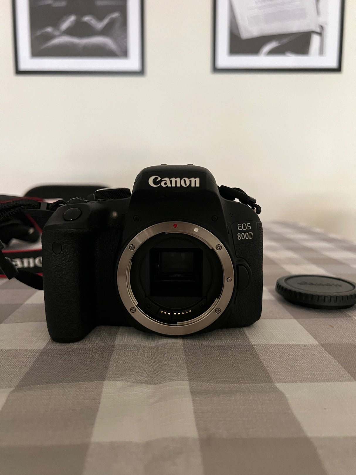 Canon Canon EOS 800Df16ecdf4-91a2-4611-8741-6a8be1c8cc51