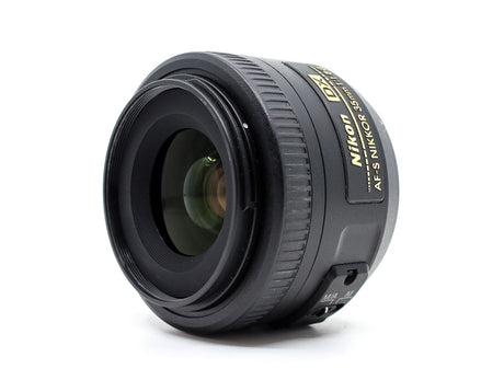 Nikon AF-S DX Nikkor 35mm f/1.8G - segunda mano - excelente estado - detalle 2 de 3 - SKU 3788236 - Camera Market