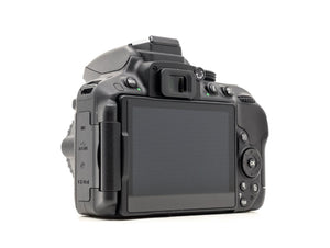 Nikon D5300 - segunda mano - excelente estado - detalle 4 de 4 - SKU 3787955 - Camera Market