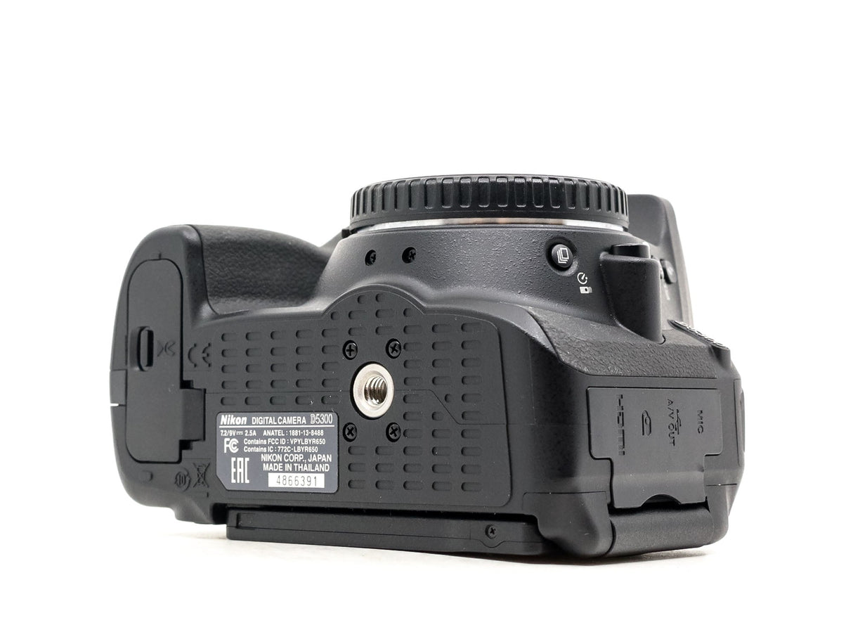 Nikon D5300 - segunda mano - excelente estado - detalle 2 de 4 - SKU 3705127 - Camera Market