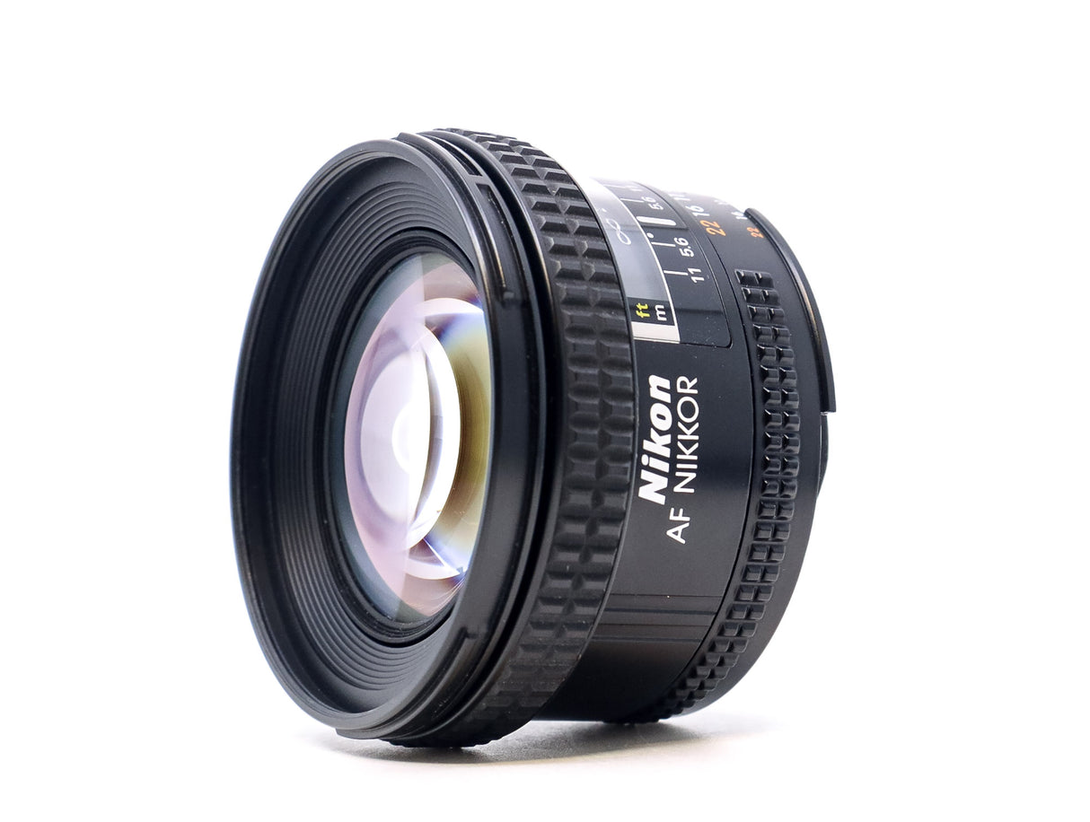 Nikon AF Nikkor 20mm f/2.8