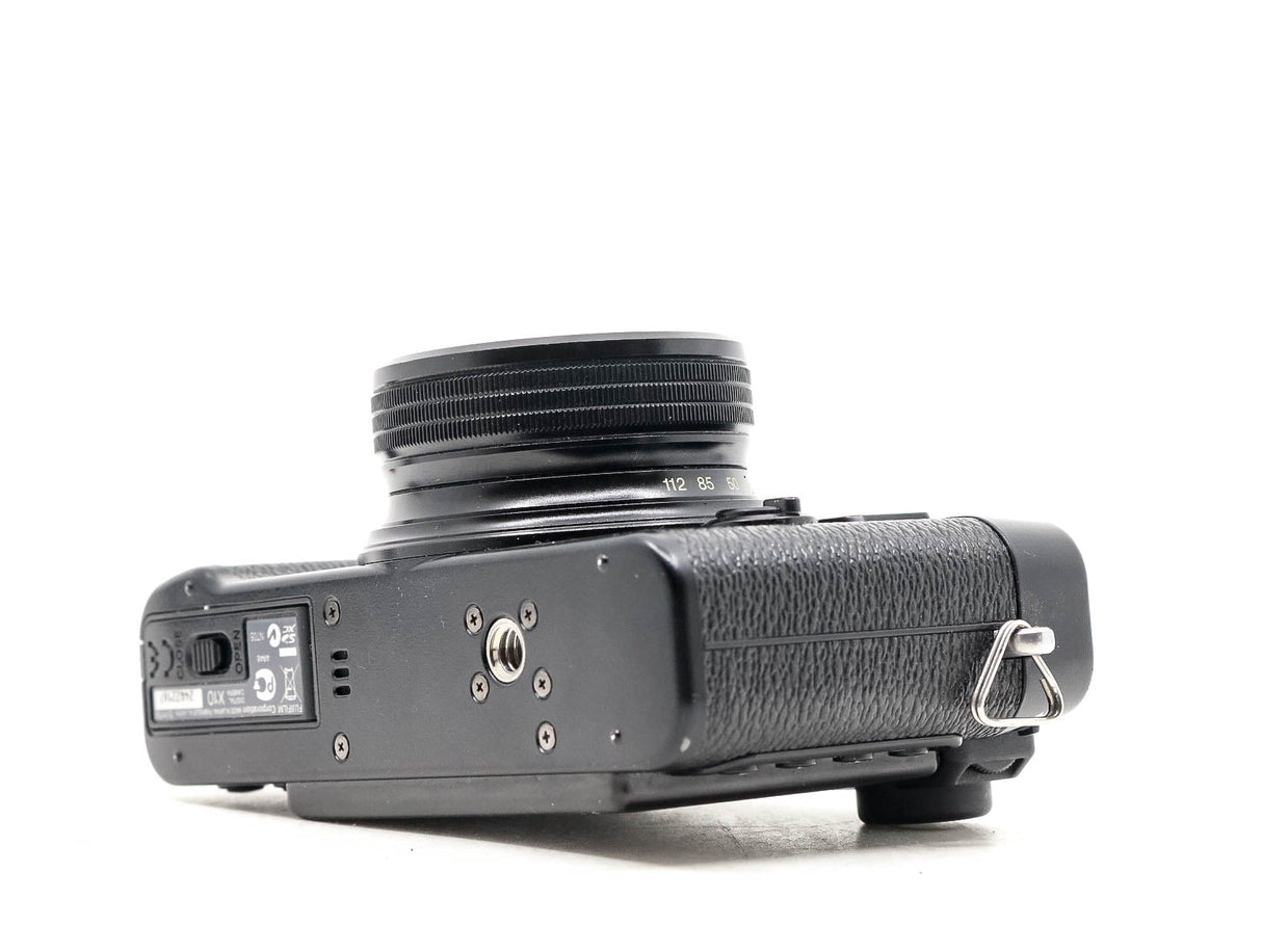 Fujifilm X10 - segunda mano - excelente estado - detalle 2 de 4 - SKU 3712239 - Camera Market