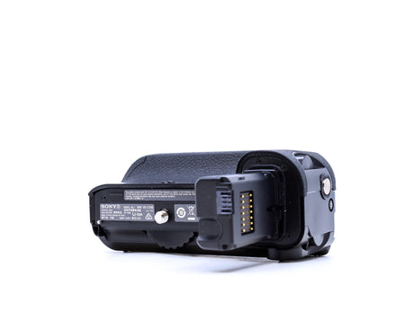 Sony VG-C1EM Vertical Battery Grip - segunda mano - excelente estado - detalle 3 de 4 - SKU 3643418 - Camera Market