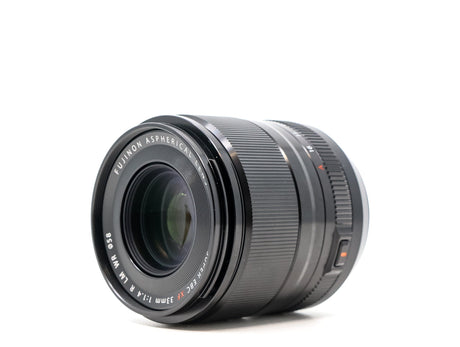 Fujifilm XF 33mm f/1.4 R LM WR - segunda mano - excelente estado - detalle 2 de 3 - SKU 3792053 - Camera Market