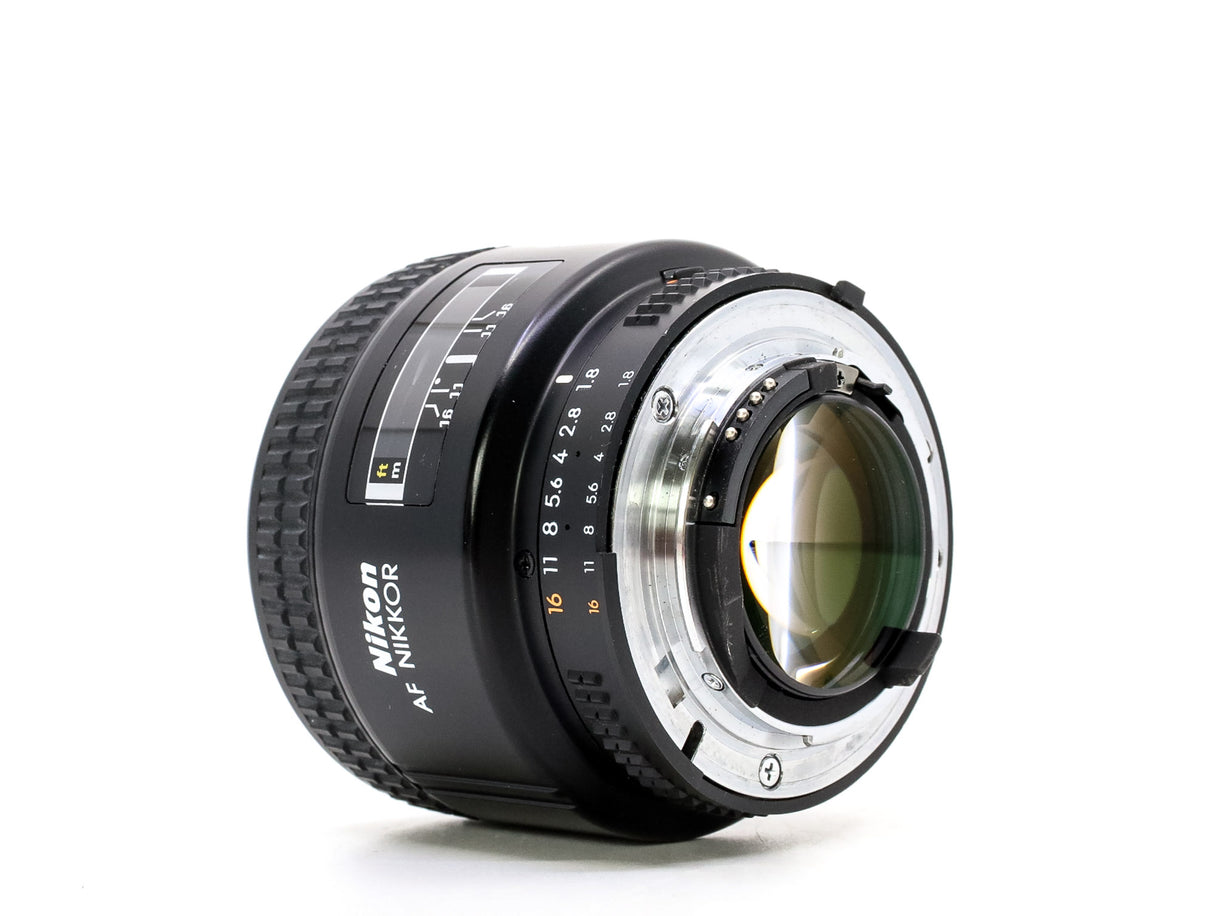 Nikon AF Nikkor 85mm f/1.8D