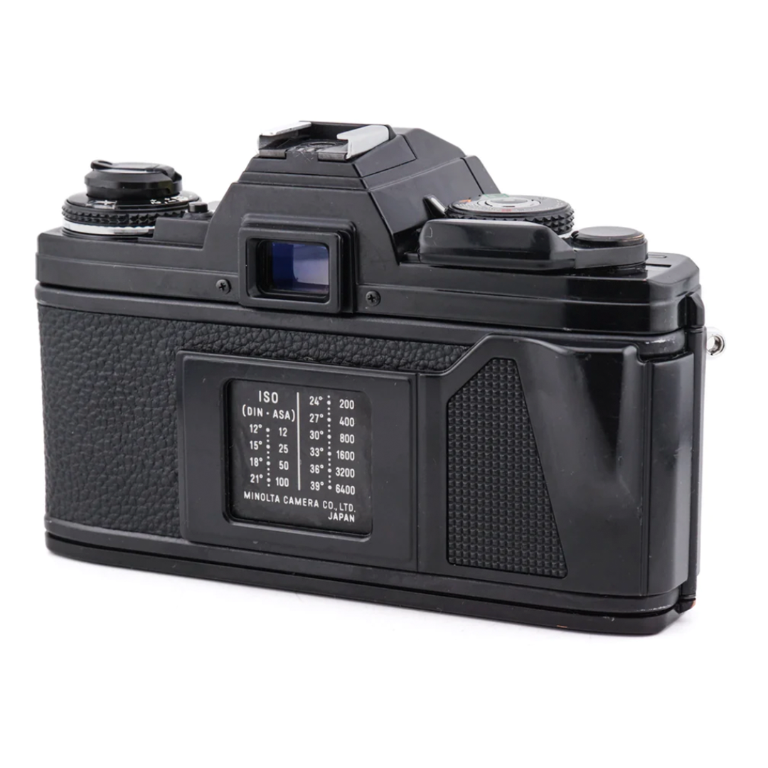 Descubre la legendaria cámara Minolta X-700 en Camera Shop