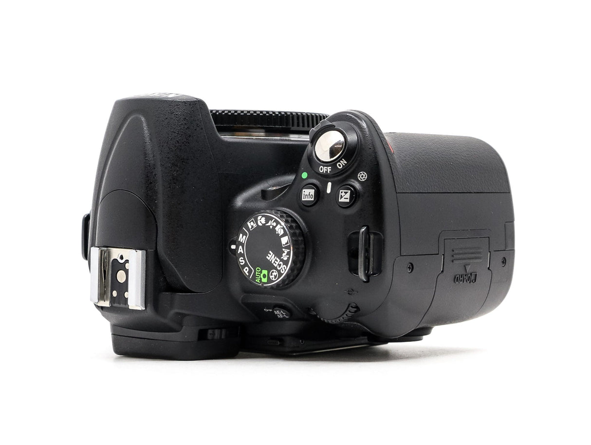 Nikon D5000 - segunda mano - excelente estado - detalle 4 de 4 - SKU 3703635 - Camera Market