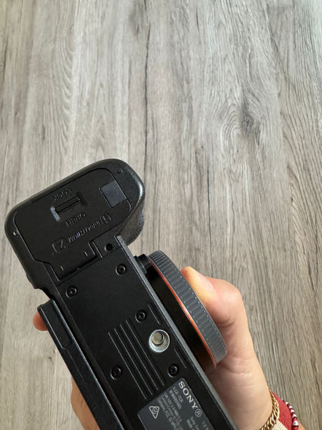 Sony A7CR7f795401-b3cb-4ba3-82bc-e44717acbb5b
