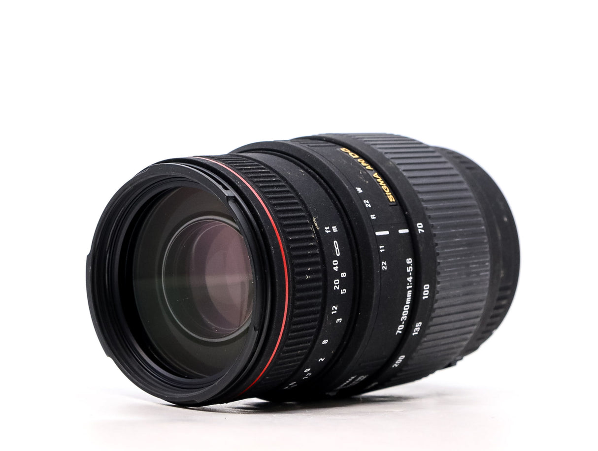 Sigma 70-300mm f/4-5.6 APO DG Macro - Sigma SA Fit - segunda mano - buen estado - detalle 2 de 5 - SKU 3584862 - Camera Marke