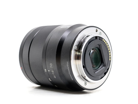 Sony E 16-70mm f/4 ZA OSS Zeiss Vario-Tessar T* - segunda mano - excelente estado - detalle 3 de 4 - SKU 3716162 - Camera Mar