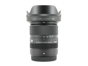 Sigma 18-50mm f/2.8 DC DN Contemporary - Fujifilm X Fit - segunda mano - excelente estado - detalle 3 de 4 - SKU 3615116 - Ca