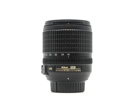 Nikon AF-S DX Nikkor 18-105mm f/3.5-5.6G ED VR - segunda mano - excelente estado - detalle 5 de 6 - SKU 3726325 - Camera Mark
