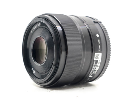 Sony E 35mm f/1.8 OSS - segunda mano - excelente estado - detalle 5 de 8 - SKU 3703100 - Camera Market
