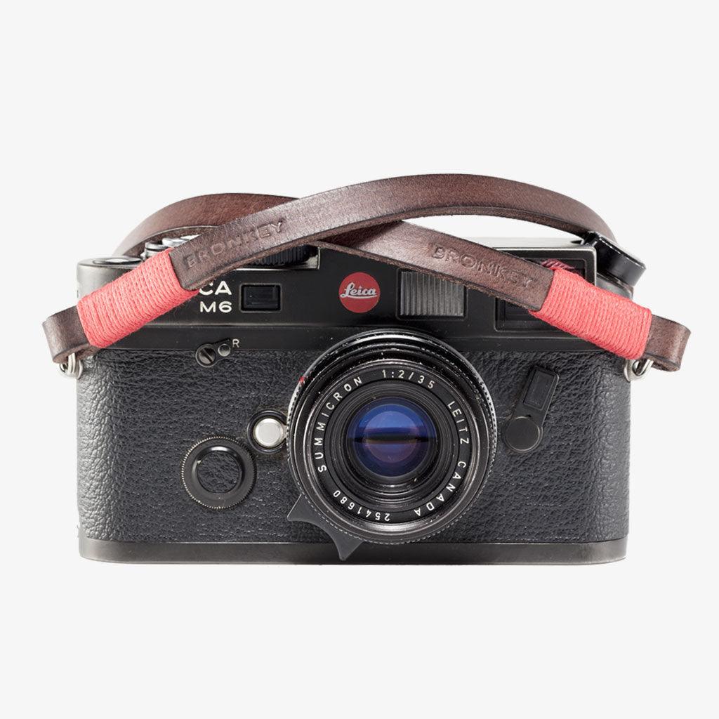 Tokyo #102 - Brown & Red leather camera strap · imagen principal