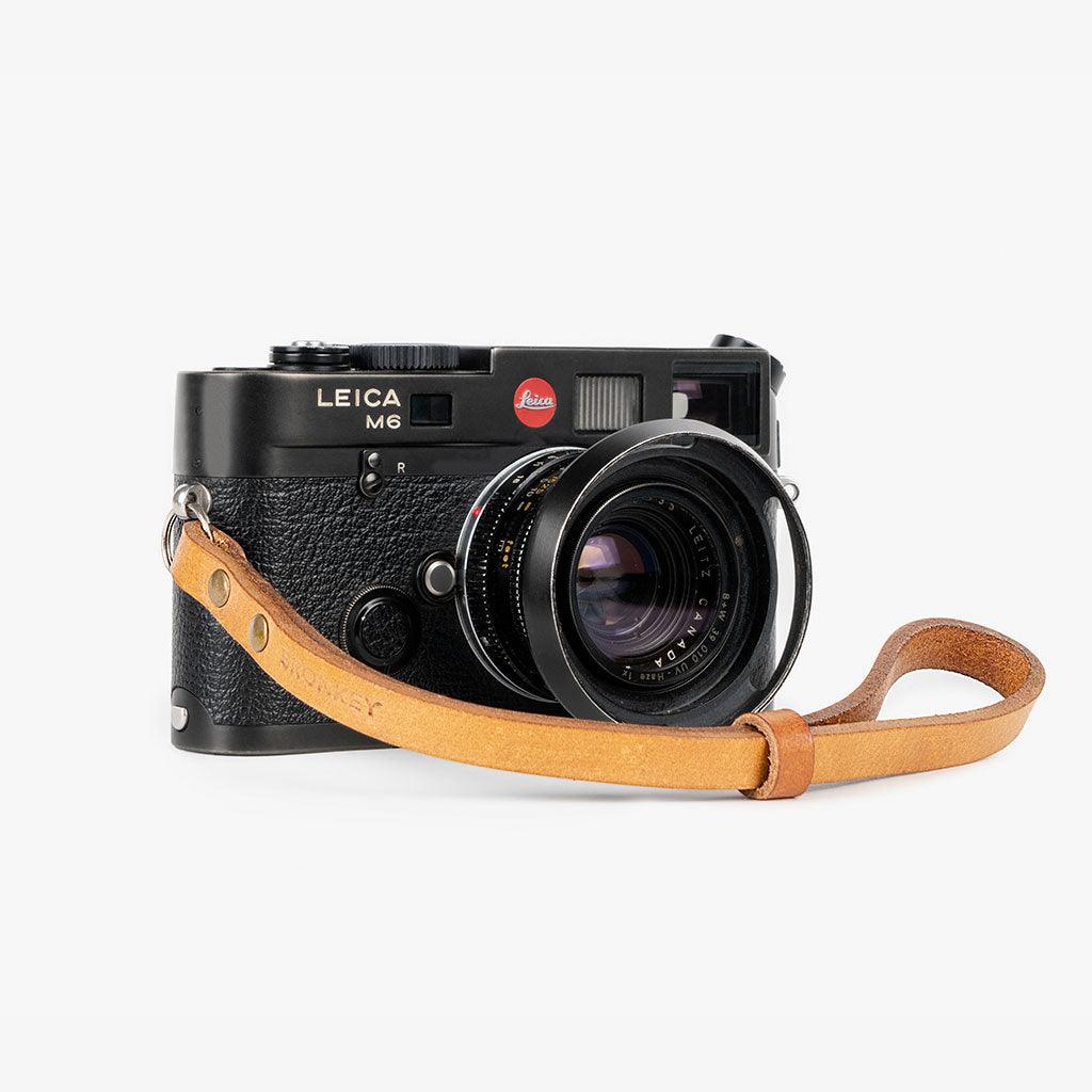 Berlin #203 - Tanned Leather camera strap · imagen principal