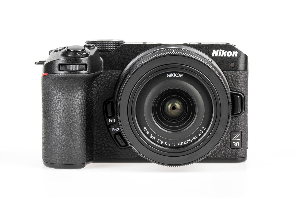 Nikon Z30 con NIKKOR Z DX 16-50/3,5-6,3 VR