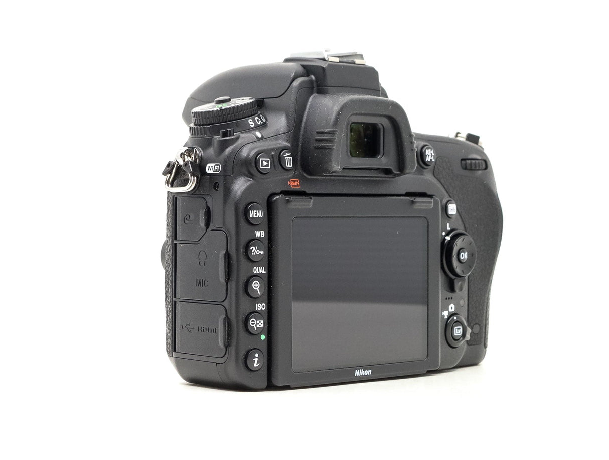 Nikon D750 - segunda mano - excelente estado - detalle 3 de 4 - SKU 3794192 - Camera Market