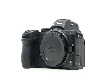 Nikon Z5 - segunda mano - excelente estado - foto principal - SKU 3784615 - Camera Market