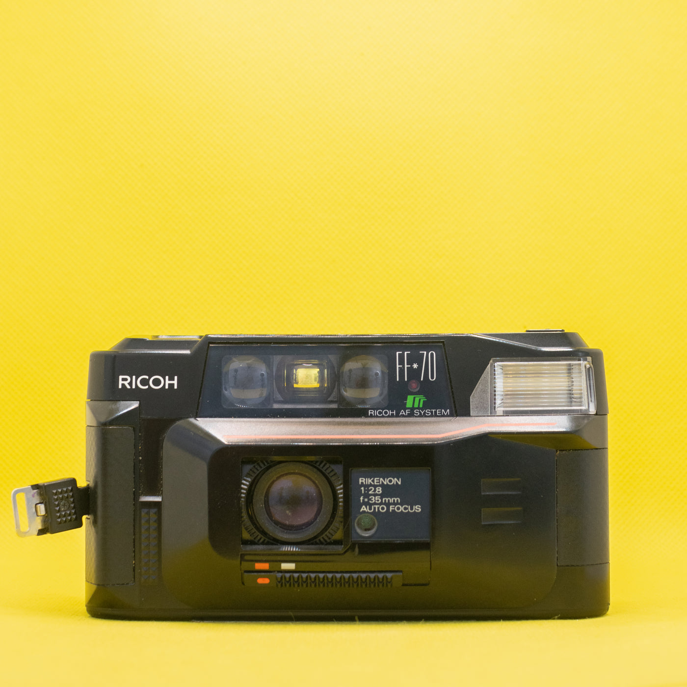 Ricoh FF70 F2.8- 35mm Film Camera · imagen principal
